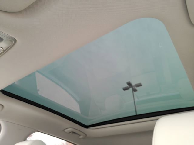 Used 2024 Genesis GV60 RWD image 58