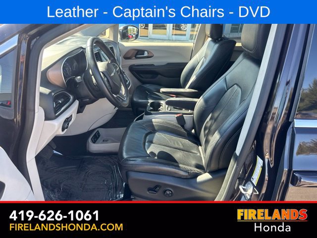 Used 2017 Chrysler Pacifica Touring-L Plus w/ Tire & Wheel Group FWD image 13