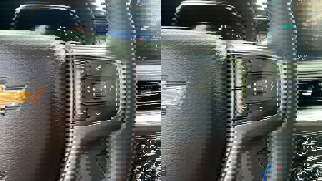 Certified 2023 Chevrolet Suburban LT w/ Luxury Package image 29