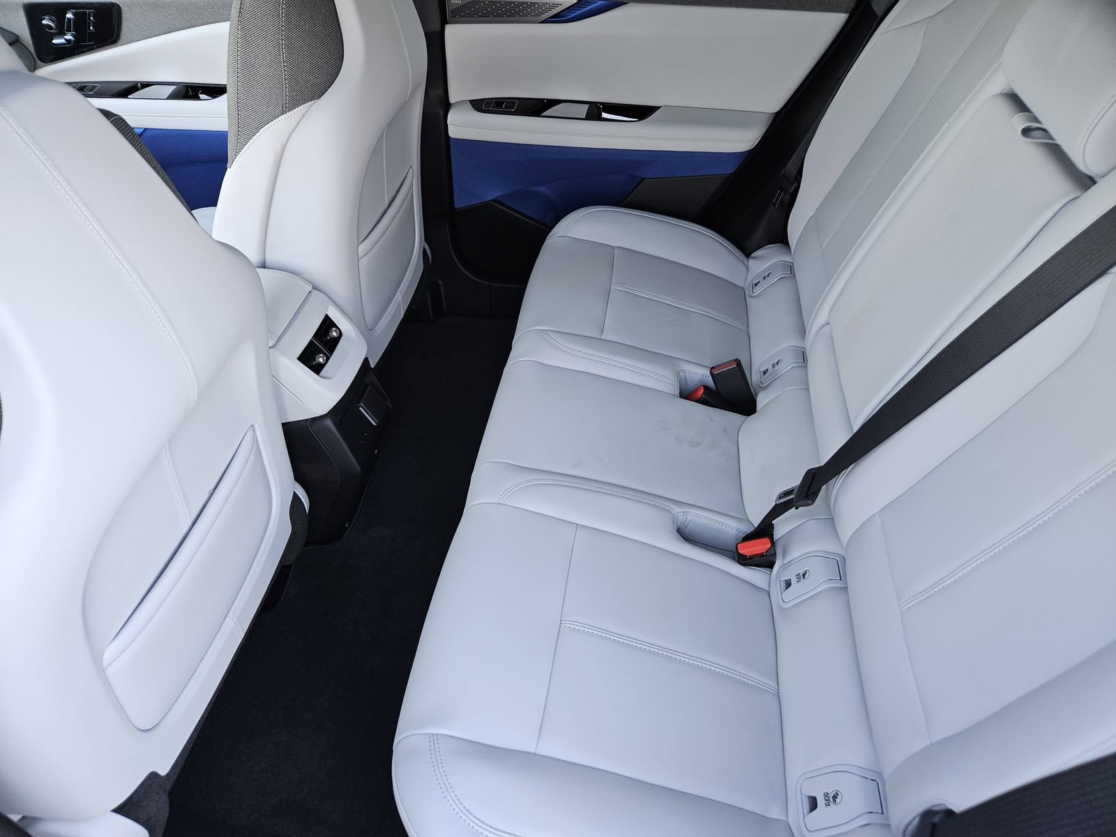 New 2026 Cadillac Optiq Sport 1 image 26