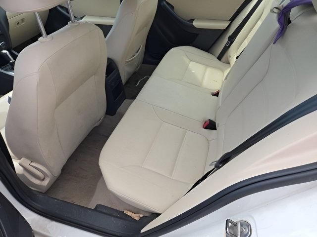 Used 2012 Volkswagen Jetta SE FWD image 15