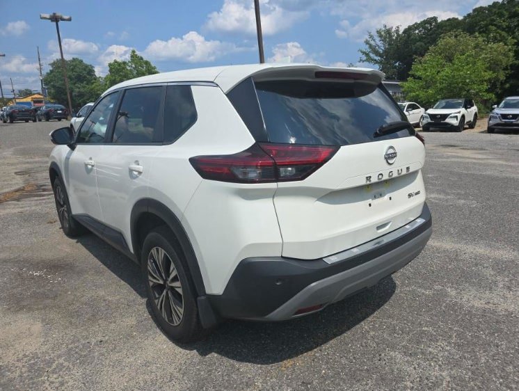 Used 2023 Nissan Rogue SV AWD/4WD image 2
