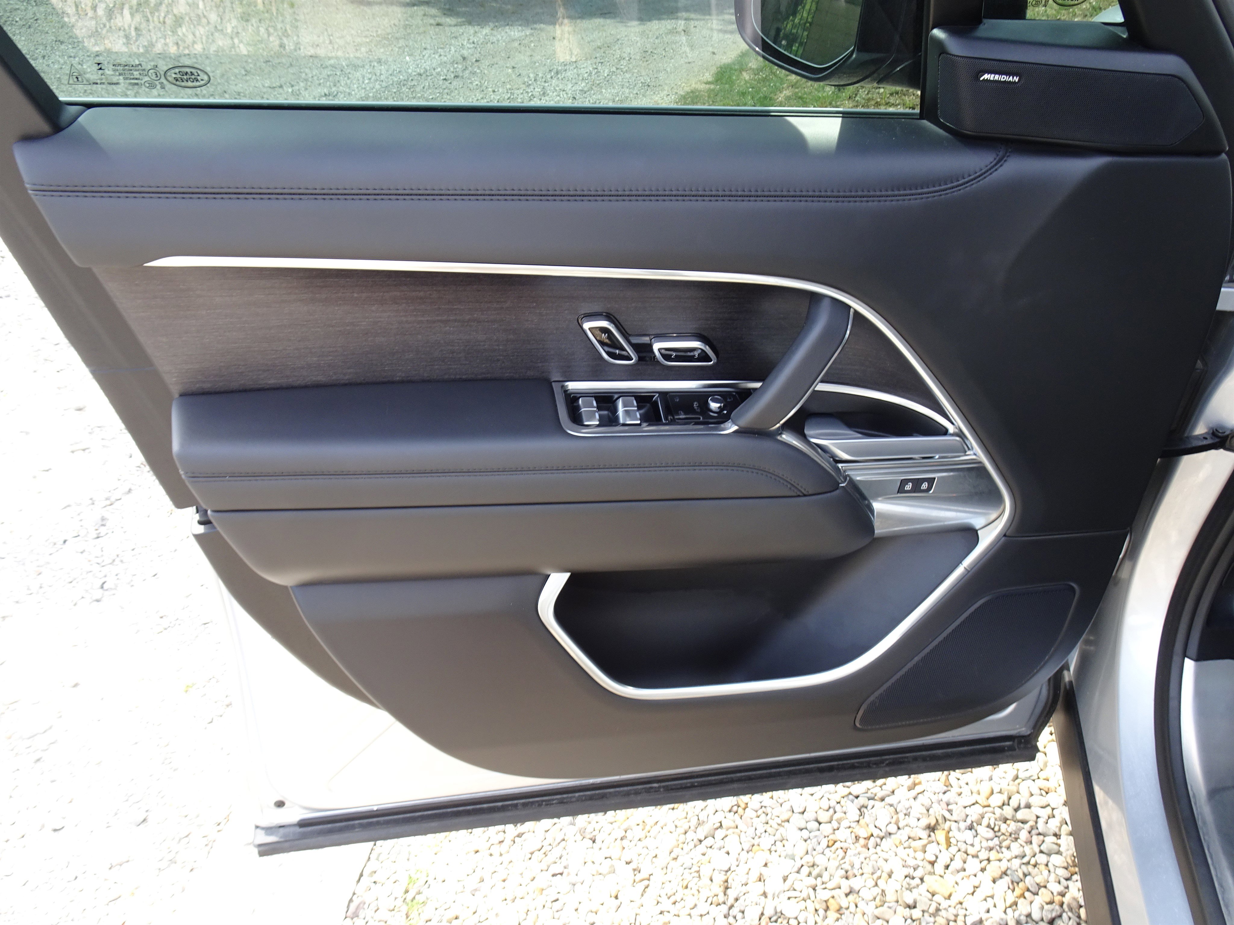 Certified 2024 Land Rover Range Rover SE AWD/4WD image 17