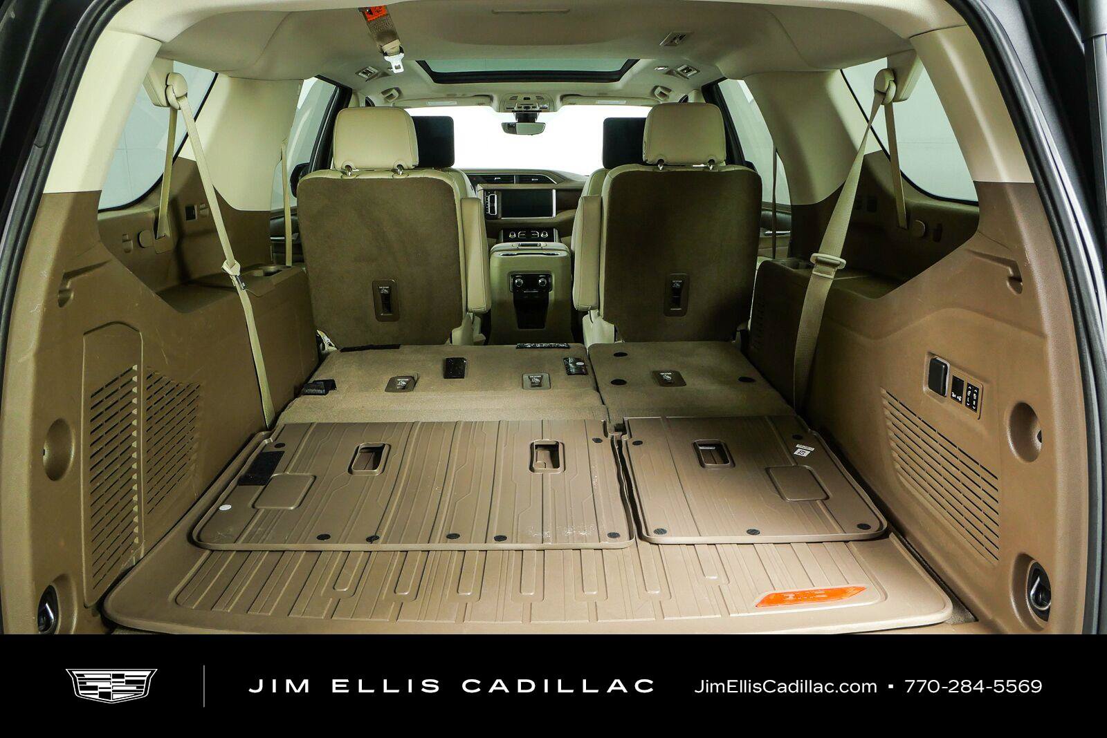 Used 2021 GMC Yukon XL Denali w/ Denali Premium Package RWD image 36