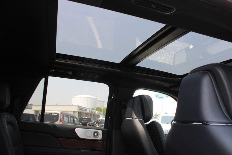 Certified 2023 Lincoln Navigator L Reserve image 13