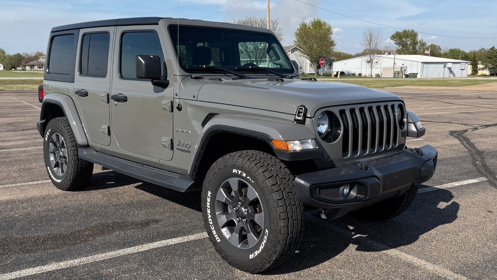 Used 2018 Jeep Wrangler Unlimited Sahara image 1