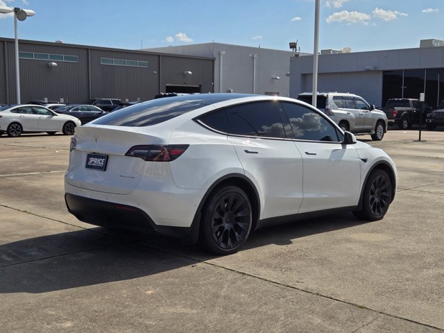 Used 2022 Tesla Model Y Long Range AWD/4WD image 7
