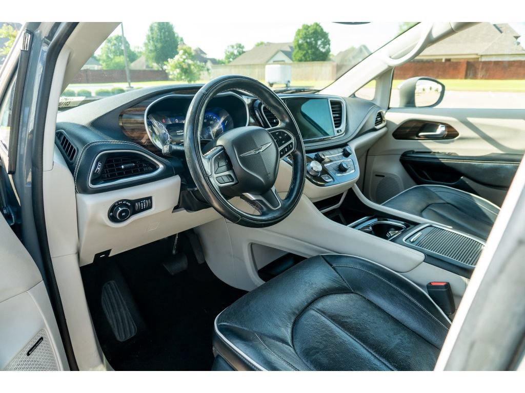 Used 2022 Chrysler Pacifica Limited FWD image 10