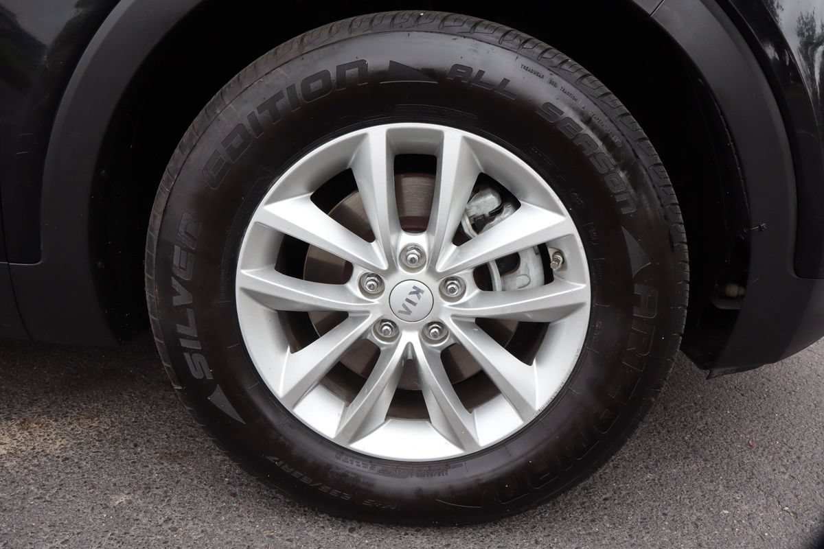 Used 2016 Kia Sorento LX AWD/4WD image 46