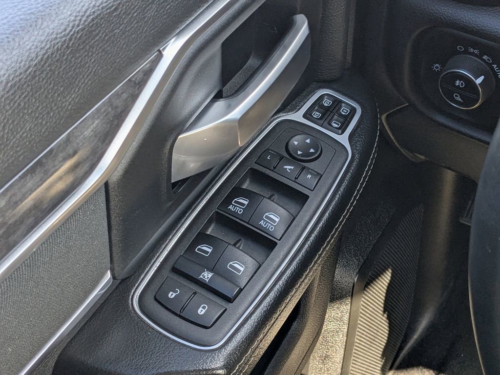 Used 2024 RAM 2500 Big Horn w/ Bed Utility Group image 20