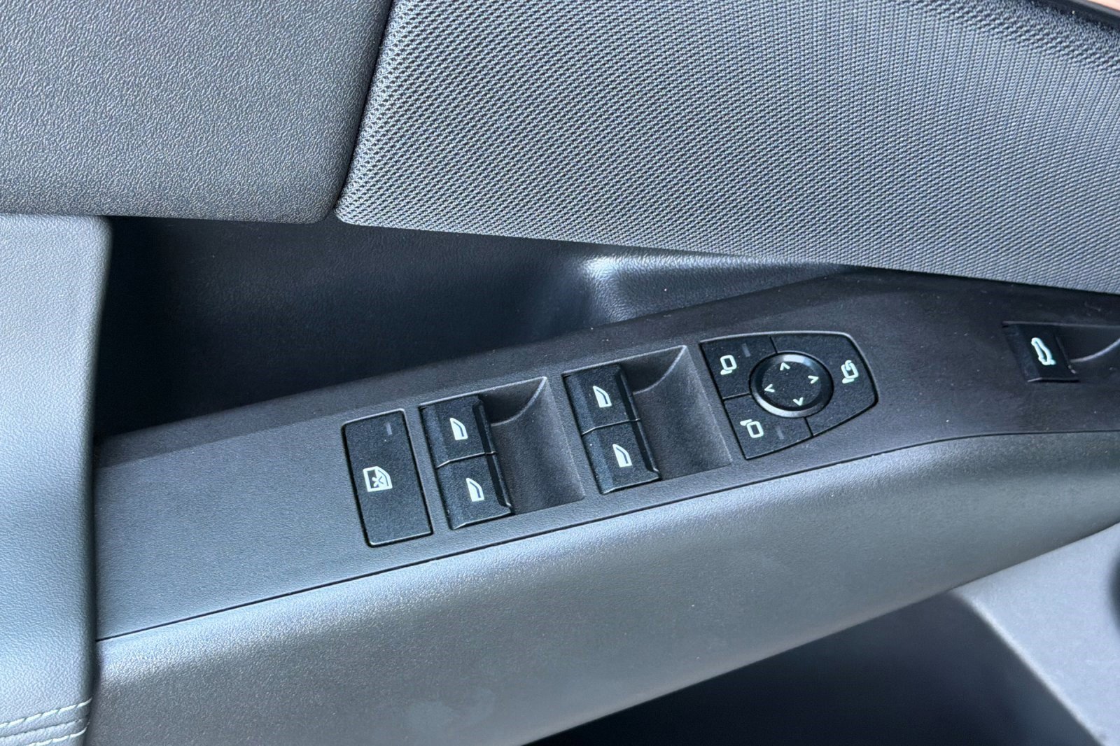 Used 2025 BMW X3 xDrive30i w/ Premium Package image 13