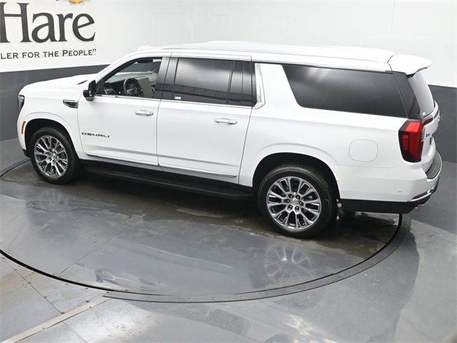 Used 2025 GMC Yukon XL Denali image 42