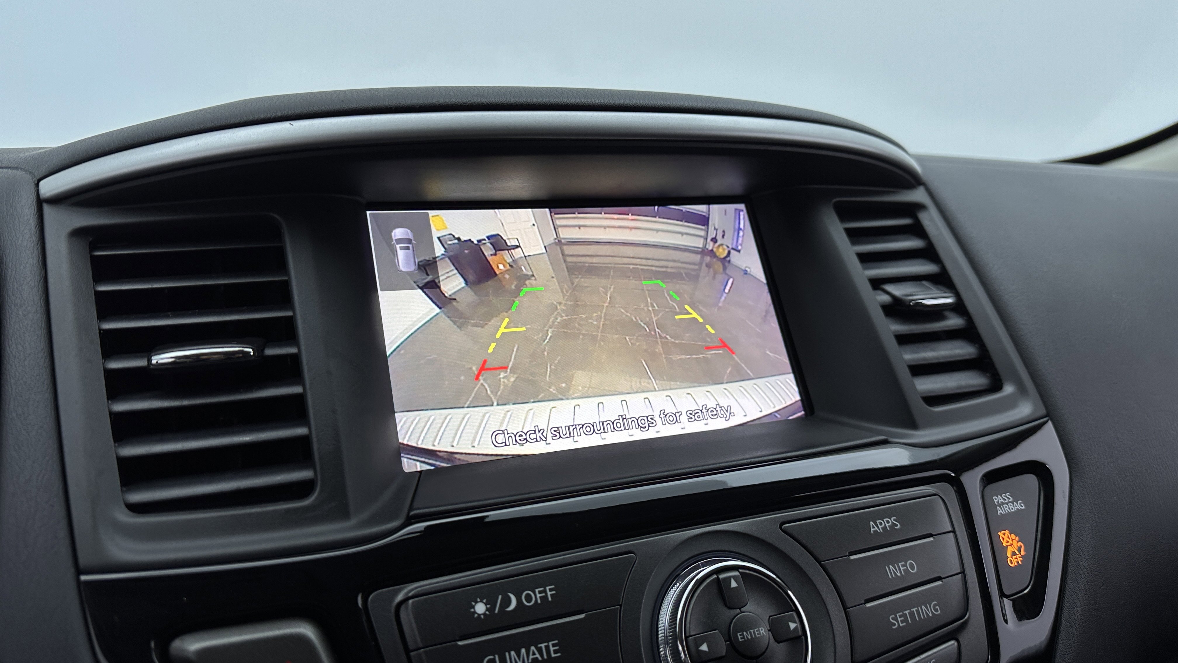 Used 2020 Nissan Pathfinder S FWD image 16