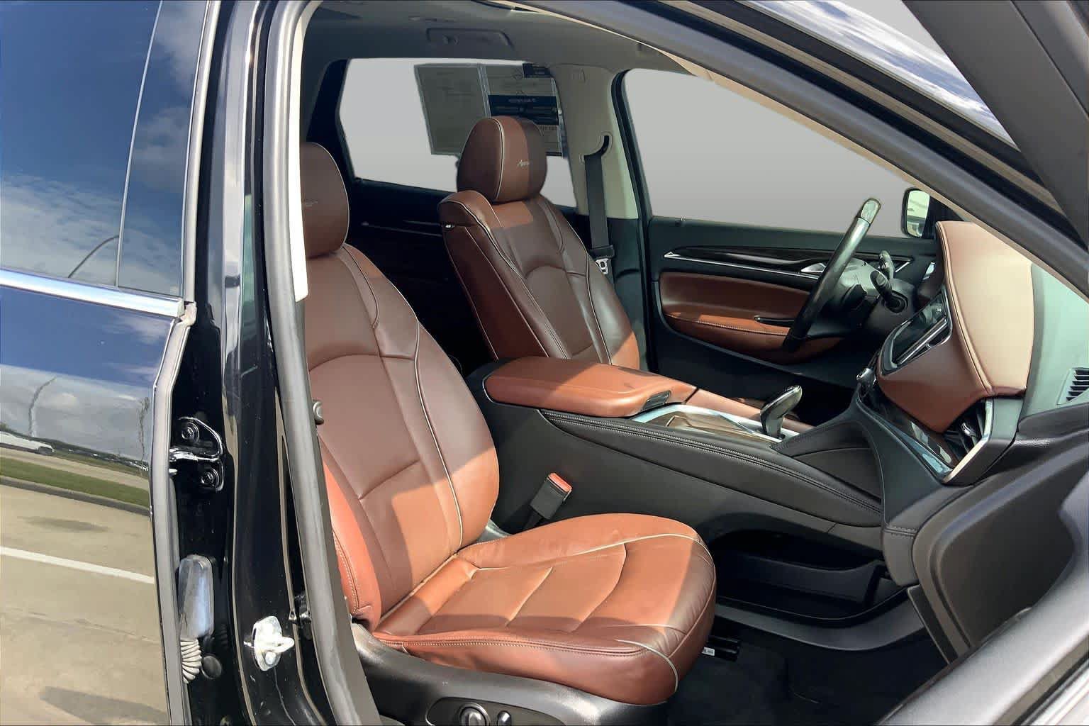 Certified 2018 Buick Enclave Avenir w/ Avenir Technology Package FWD image 9