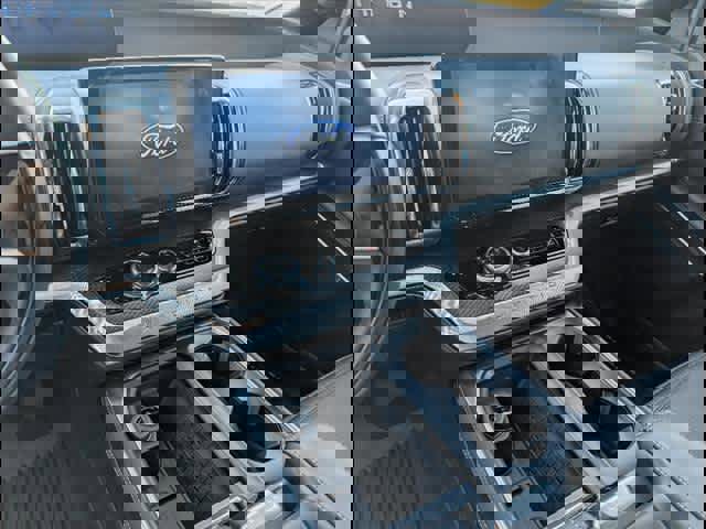 New 2025 Ford Expedition Max Platinum image 9