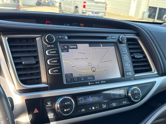 Used 2018 Toyota Highlander XLE image 23