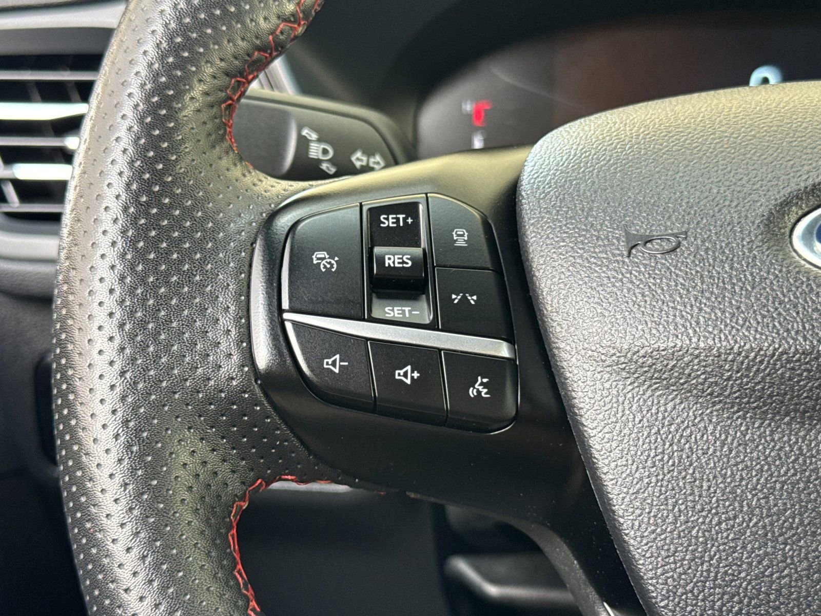 Used 2023 Ford Escape ST-Line w/ Tech Pack #1 image 27