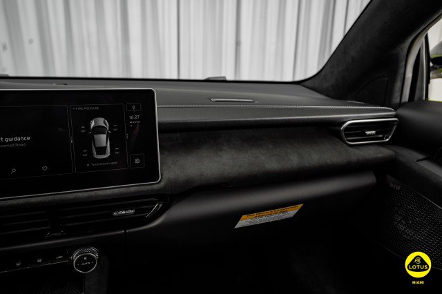 New 2025 Lotus Emira image 38