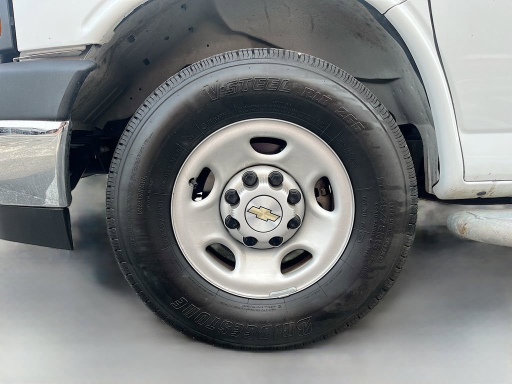 Used 2023 Chevrolet Express 2500 w/ Driver Convenience Package RWD image 26