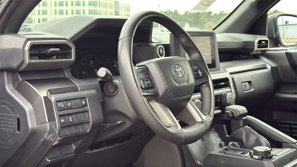 Used 2025 Toyota 4Runner SR5 image 12