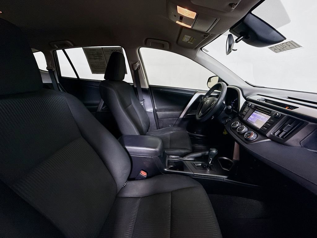 Used 2017 Toyota RAV4 LE FWD image 24