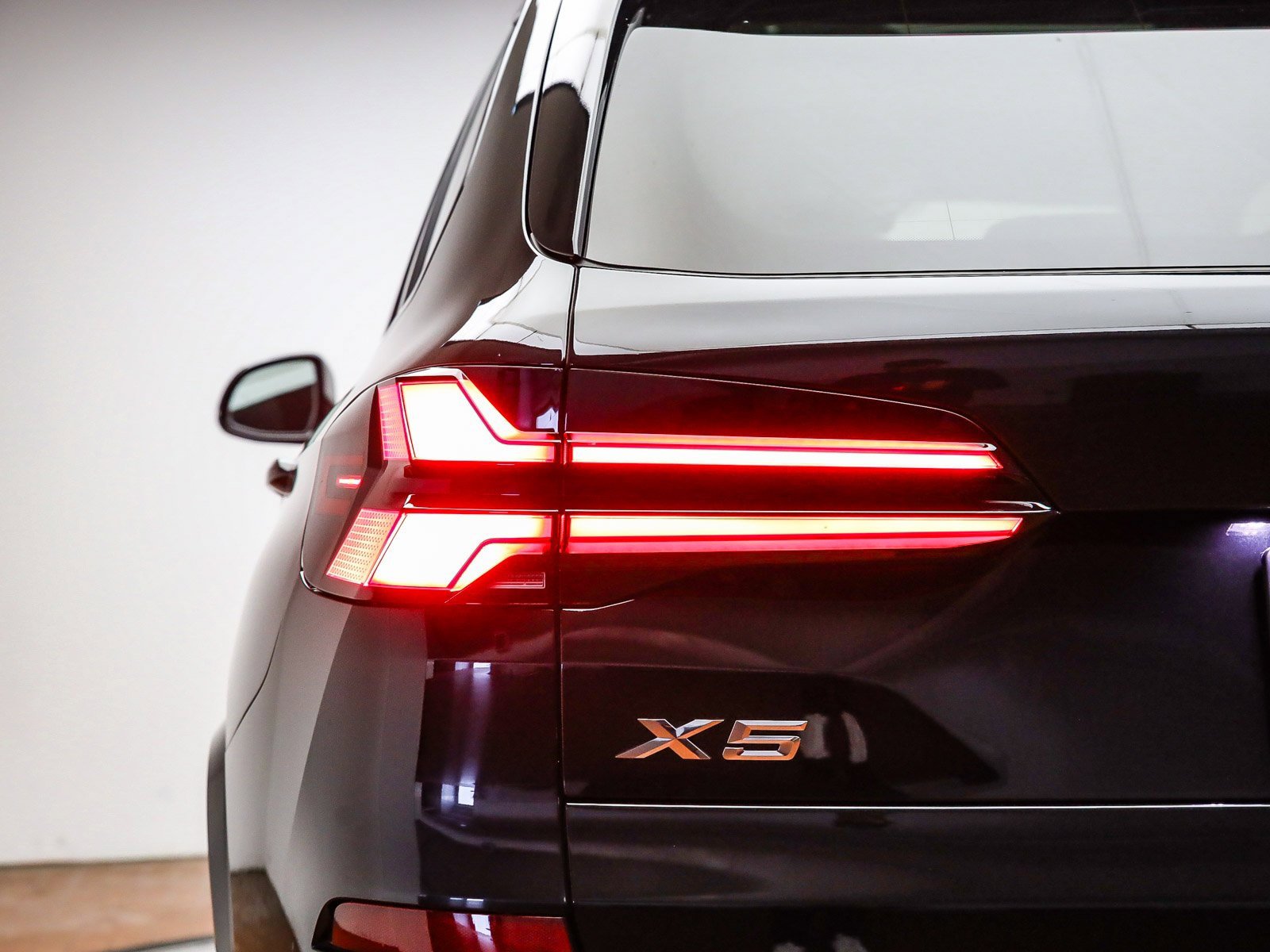 Used 2026 BMW X5 xDrive50e w/ M Sport Package image 10