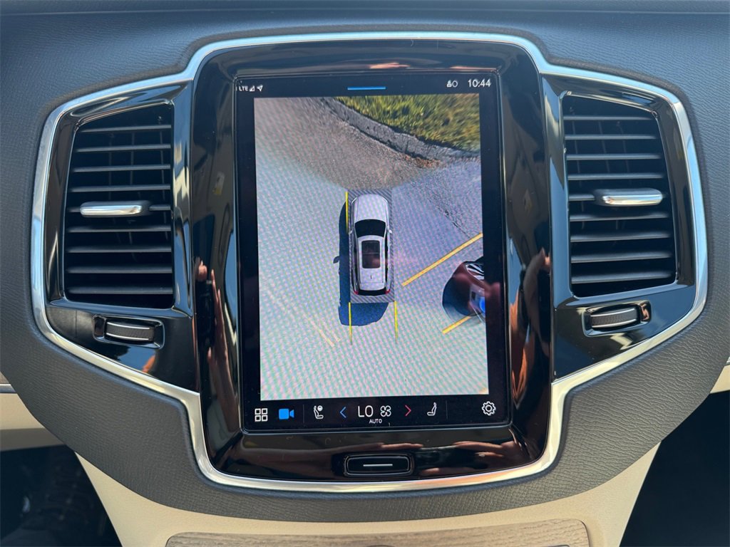 Certified 2023 Volvo XC90 B6 Plus w/ Protection Package Premier image 16