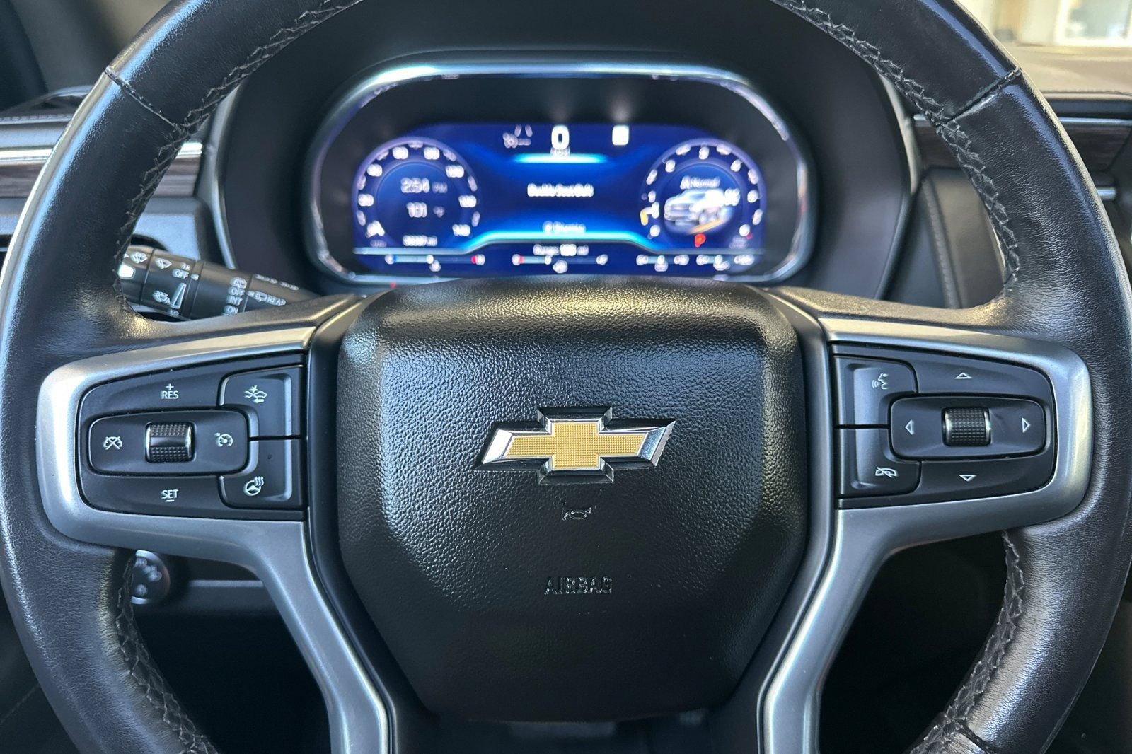 Used 2022 Chevrolet Tahoe LT w/ Luxury Package AWD/4WD image 23