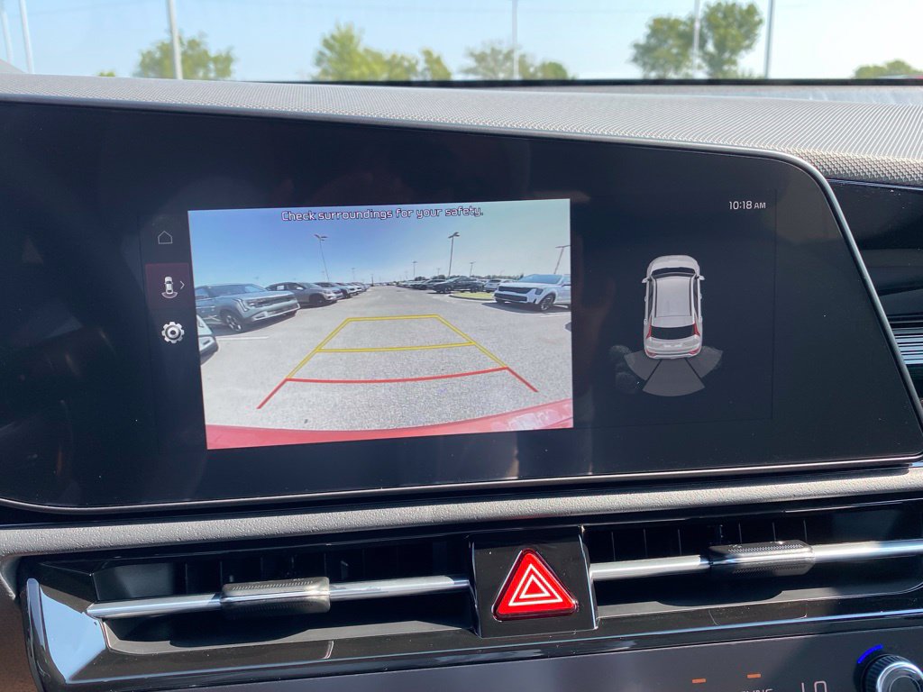 New 2026 Kia Niro EX FWD image 13