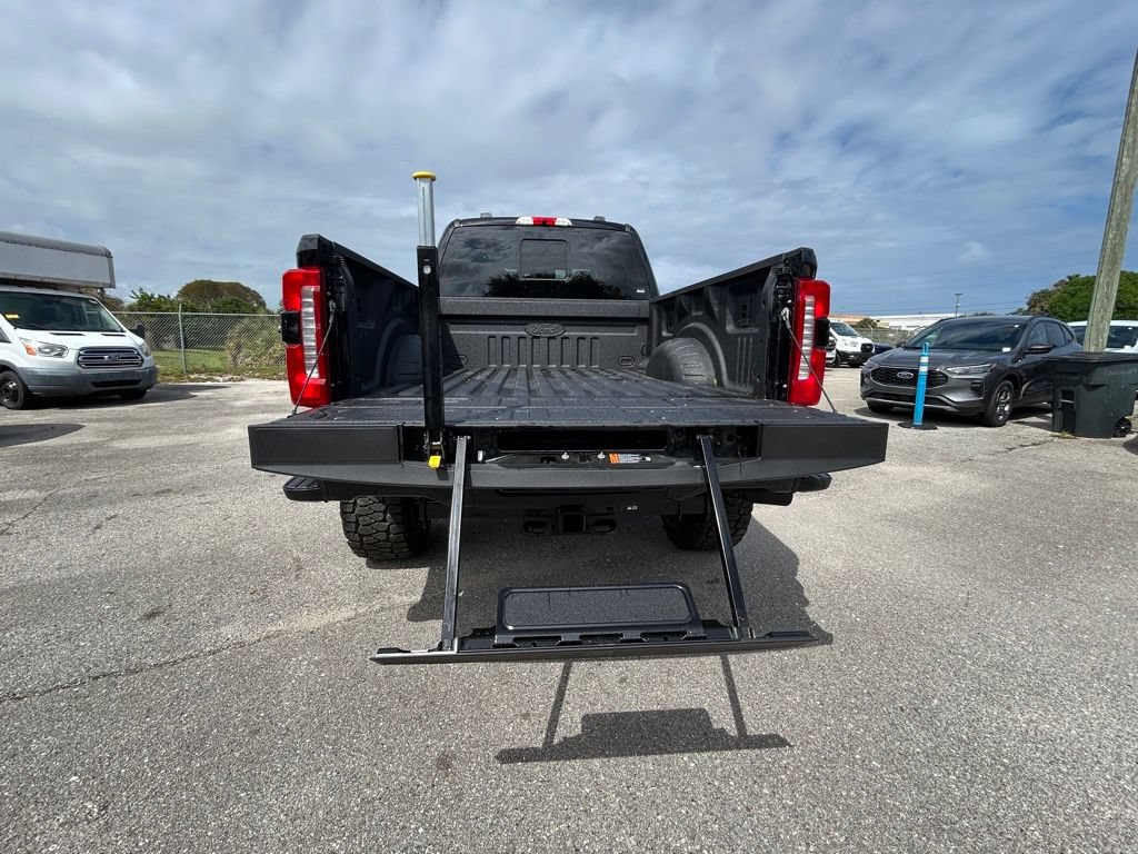 New 2026 Ford F250 Lariat w/ Black Appearance Package AWD/4WD image 34