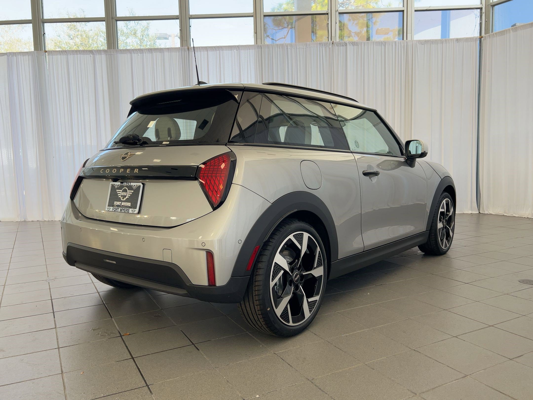New 2026 MINI Cooper 2-Door Hardtop FWD image 9