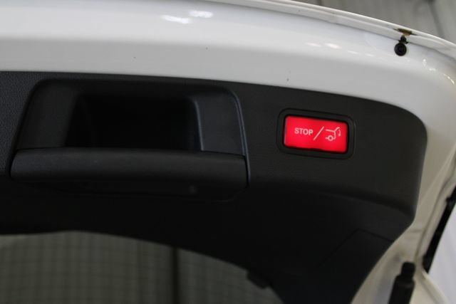 Used 2020 Mercedes-Benz GLA 250 4MATIC w/ Premium Package image 32