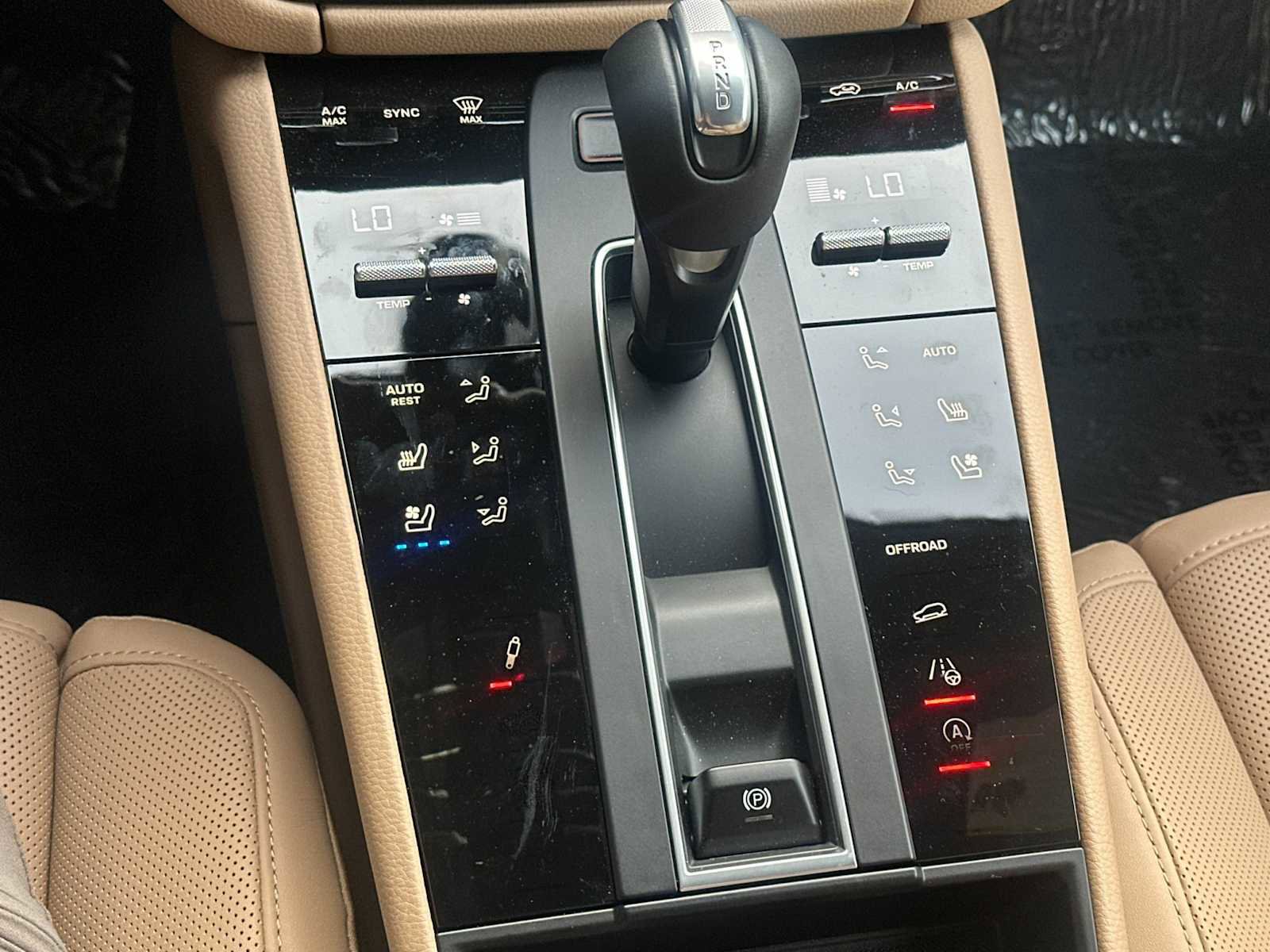 Certified 2025 Porsche Macan S image 21