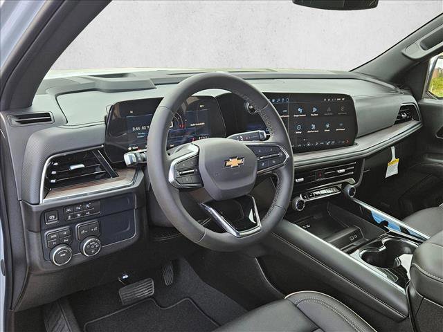 New 2026 Chevrolet Suburban Premier image 3