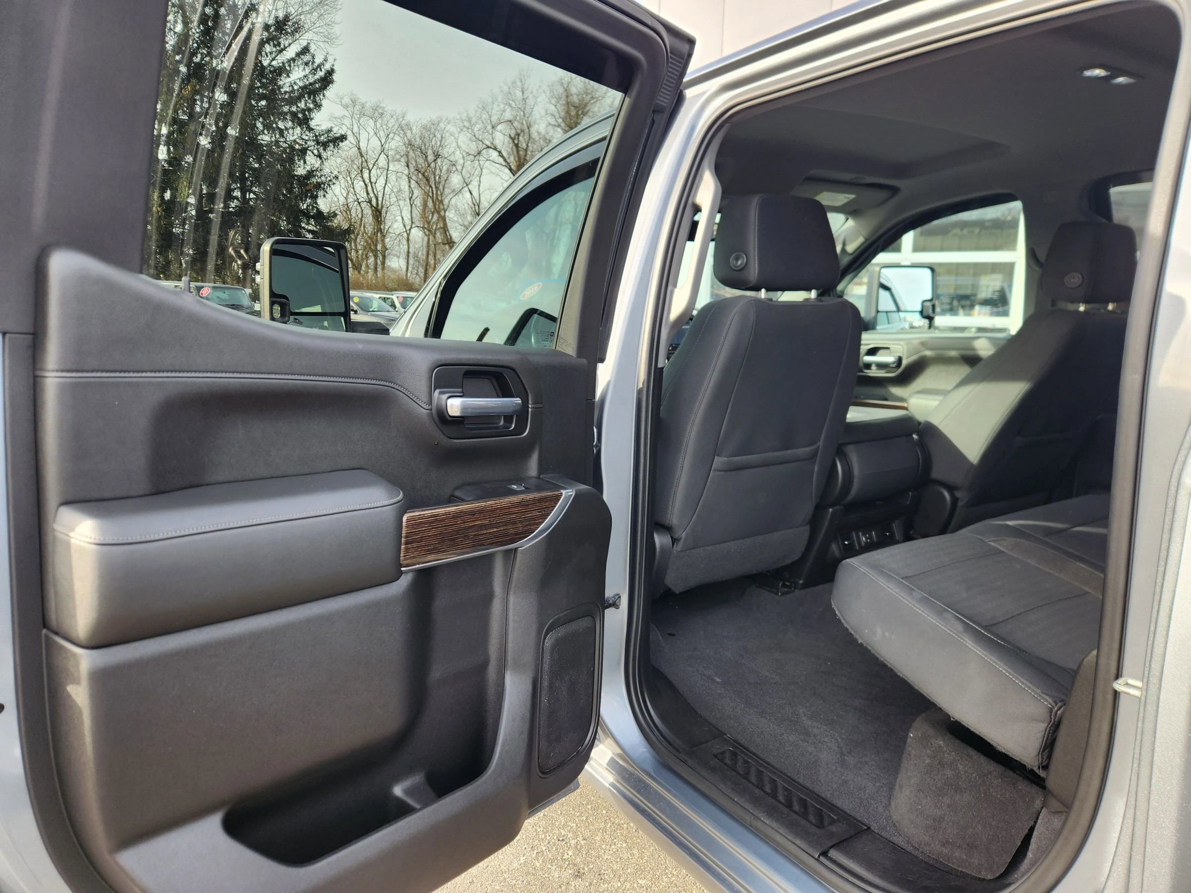 Used 2020 GMC Sierra 1500 SLE w/ SLE Value Package image 35