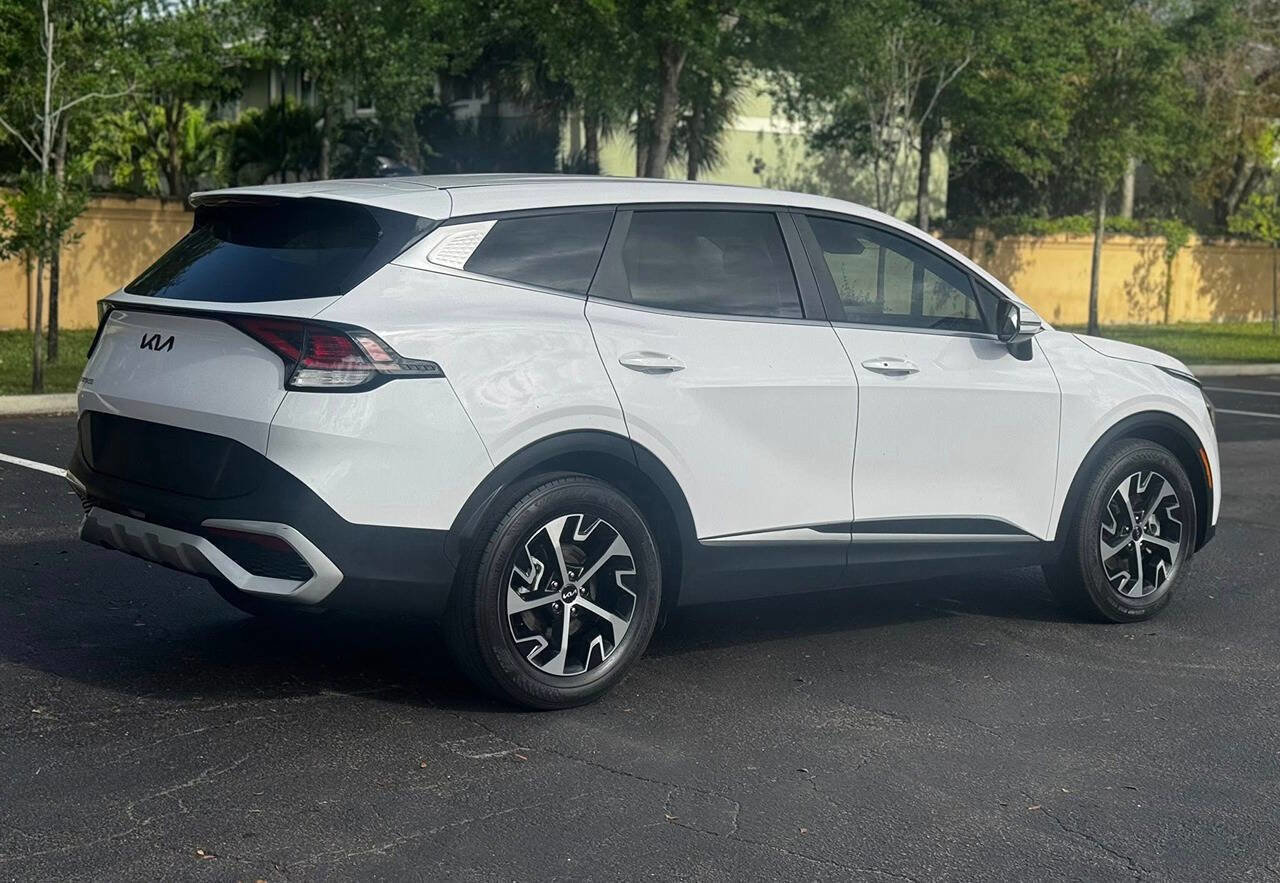 Used 2025 Kia Sportage EX image 8