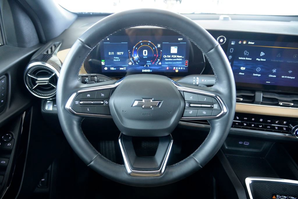 Used 2025 Chevrolet Equinox ACTIV w/ Safety and Technology Package image 18