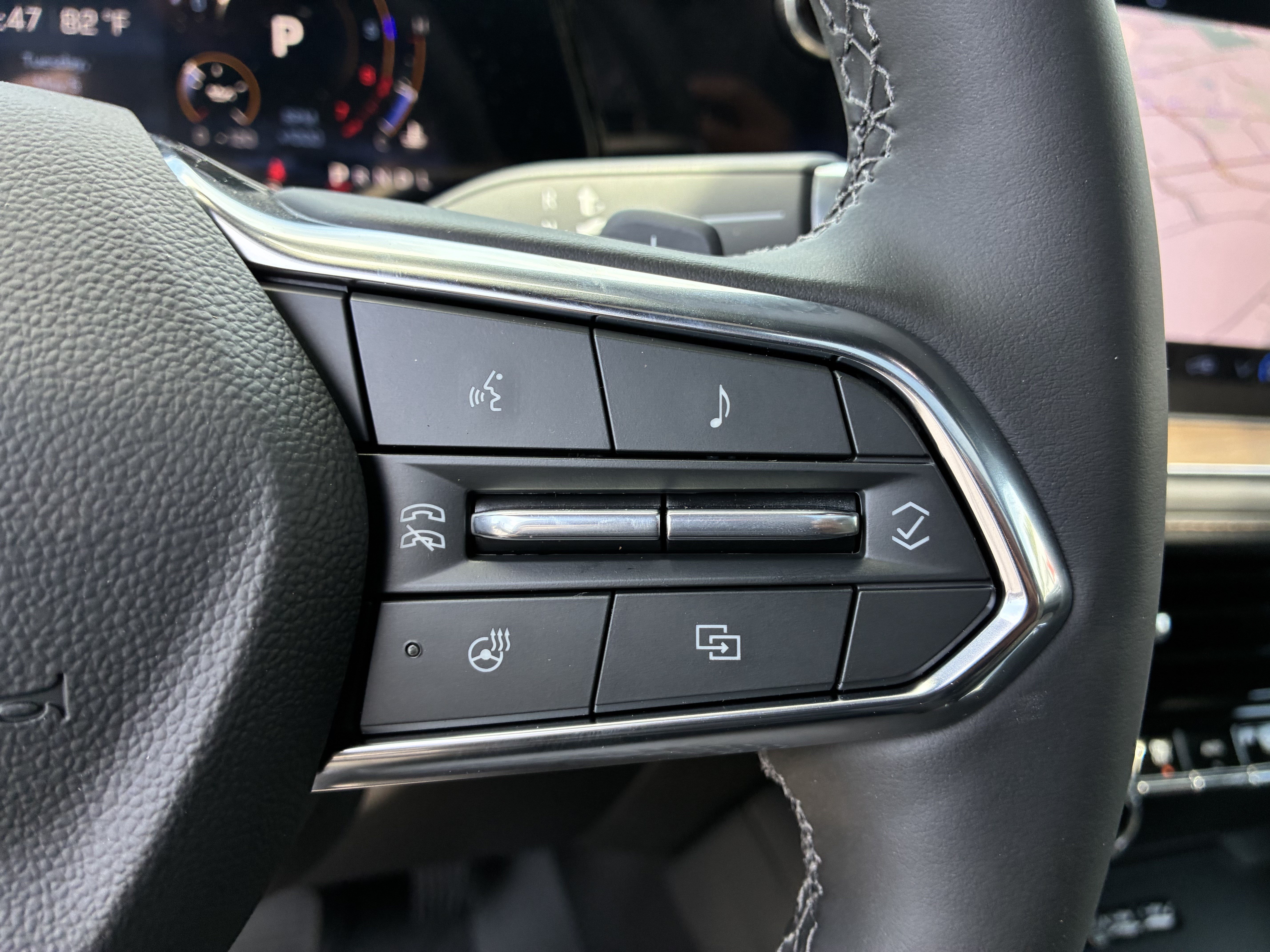 Used 2026 Chevrolet Suburban High Country RWD image 30