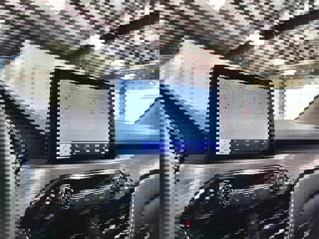 Used 2020 Ford Escape Titanium w/ Titanium Premium Package 2.0 image 33