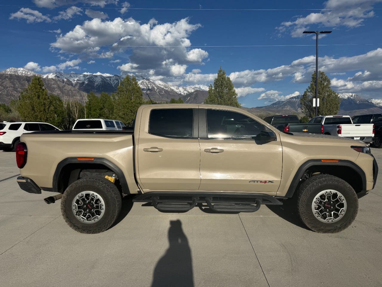 Used 2023 GMC Canyon AT4X w/ Edition 1 AWD/4WD image 2