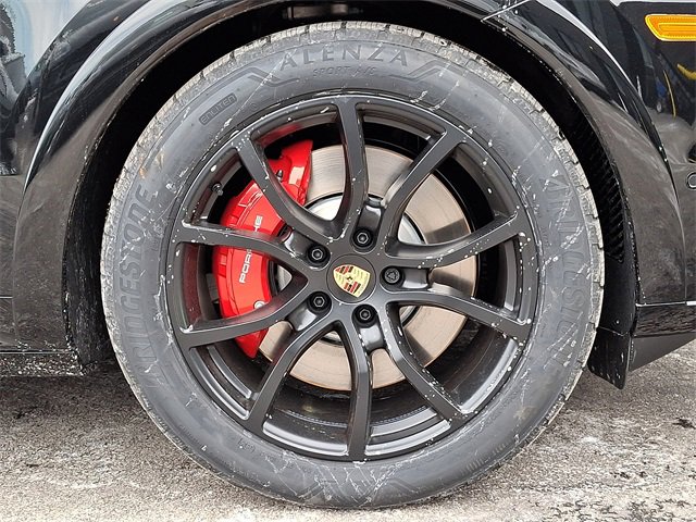 New 2026 Porsche Cayenne GTS image 12