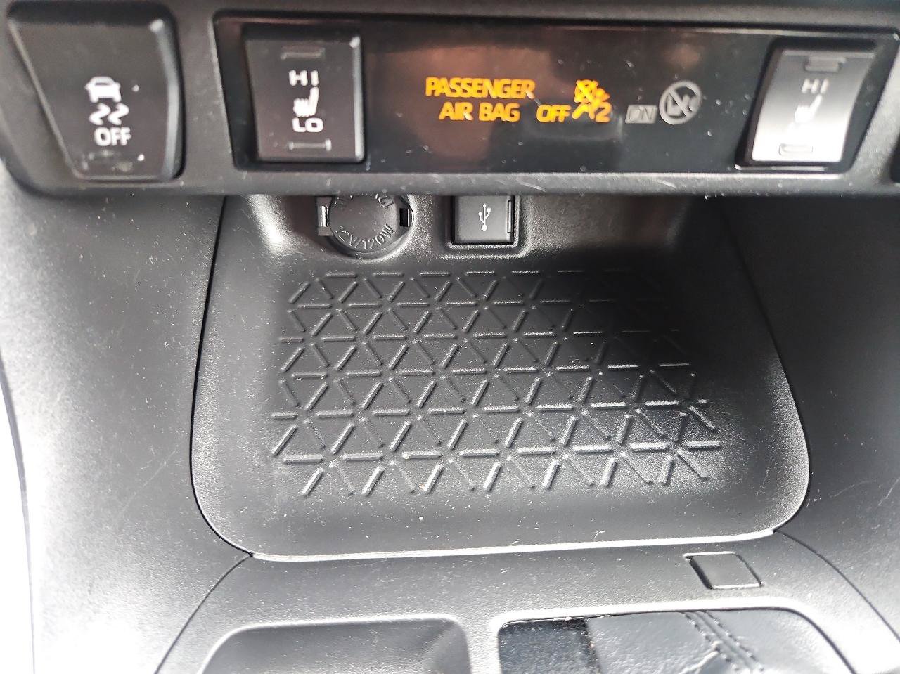 Used 2022 Toyota RAV4 XLE w/ Convenience Package AWD/4WD image 33
