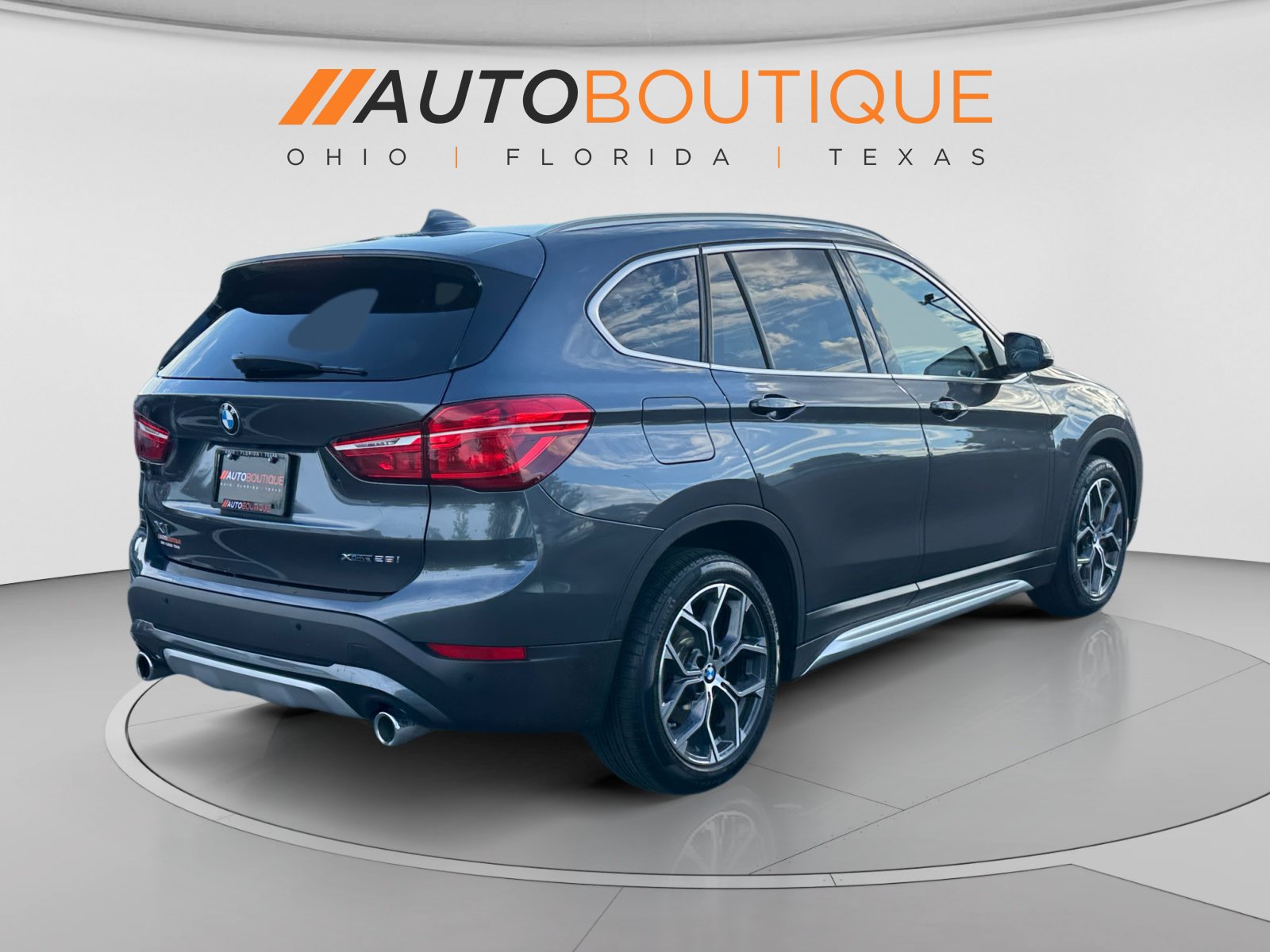 Used 2021 BMW X1 xDrive28i w/ Convenience Package AWD/4WD image 5