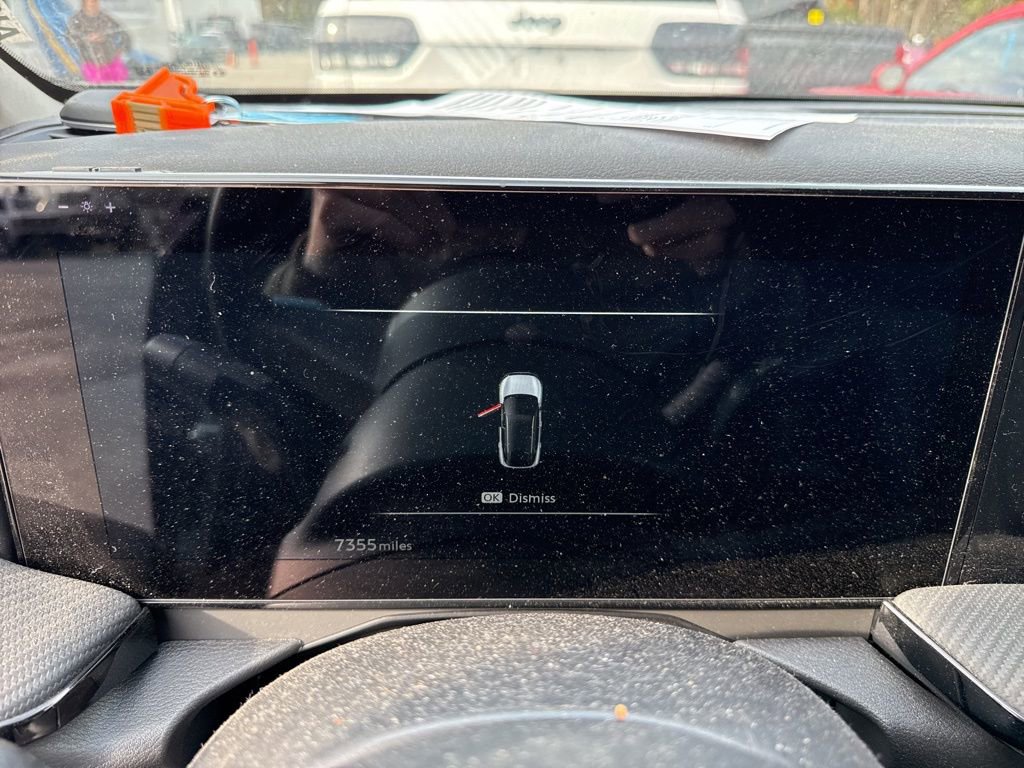 Used 2025 Nissan Kicks SR image 10