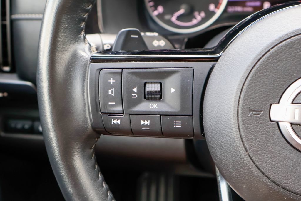 Used 2024 Nissan Pathfinder SL w/ SL Premium Package FWD image 15