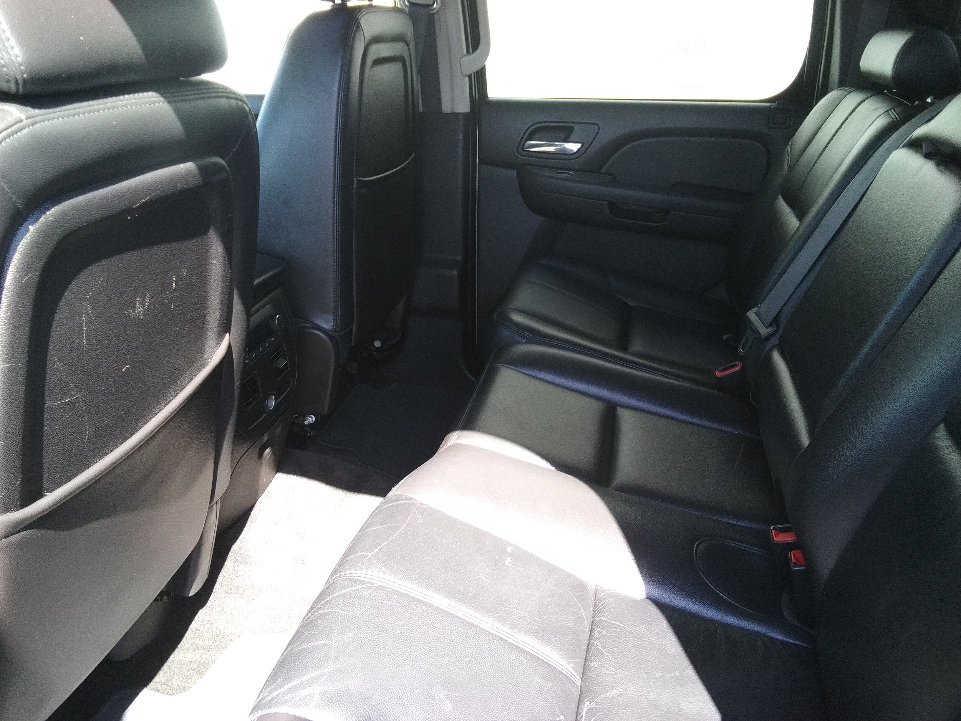 Used 2011 Chevrolet Avalanche LT AWD/4WD image 8