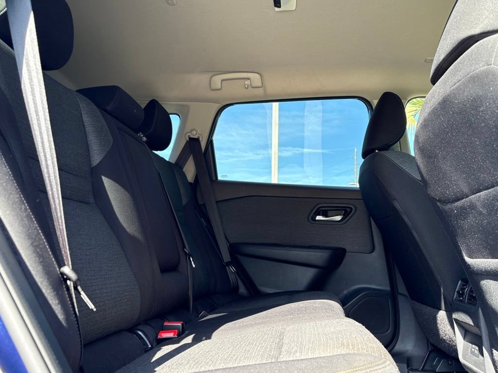 Used 2023 Nissan Rogue SV FWD image 13