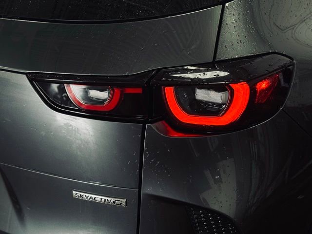 Used 2025 MAZDA CX-50 AWD 2.5 S w/ Premium Plus Pkg image 7