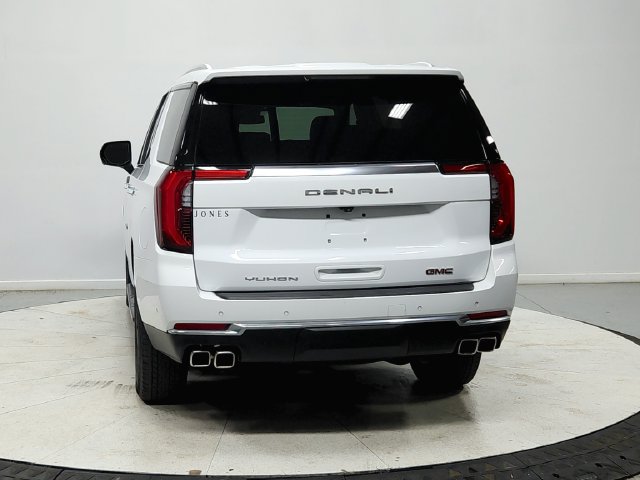 Used 2025 GMC Yukon Denali RWD image 7