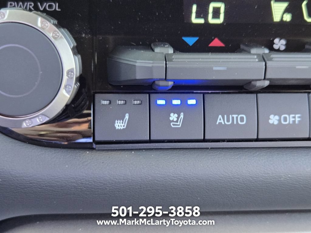 New 2026 Toyota Sequoia Platinum AWD/4WD image 18